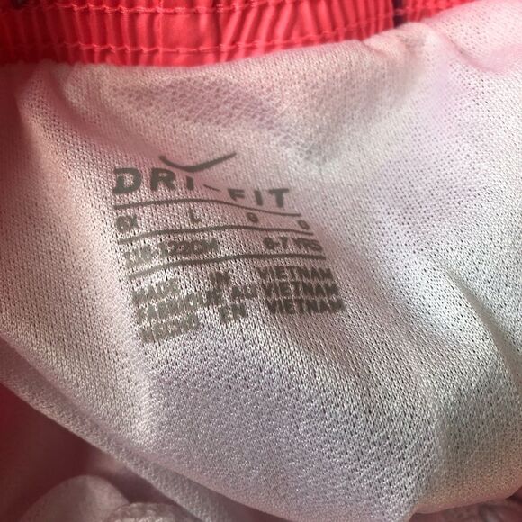 Nike Shorts Size 6 - Picture 3 of 3